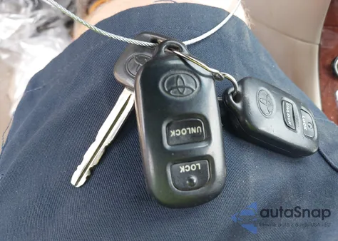 2004 Toyota Corolla Le from USA, damaged, VIN JTDBR32E442043176